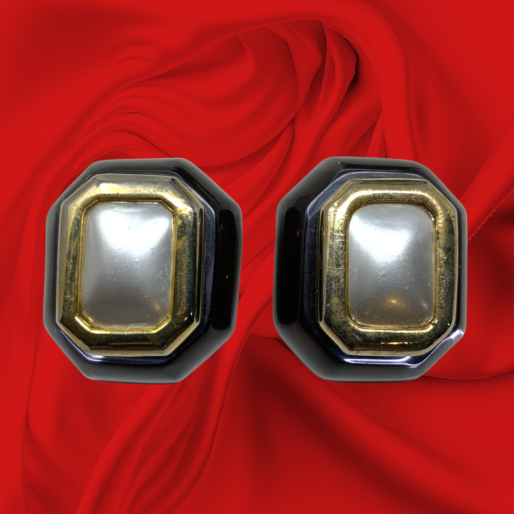 Vintage 1980's Diva Chunky Black Stacked Clip On Mogul Earrings Runway Couture